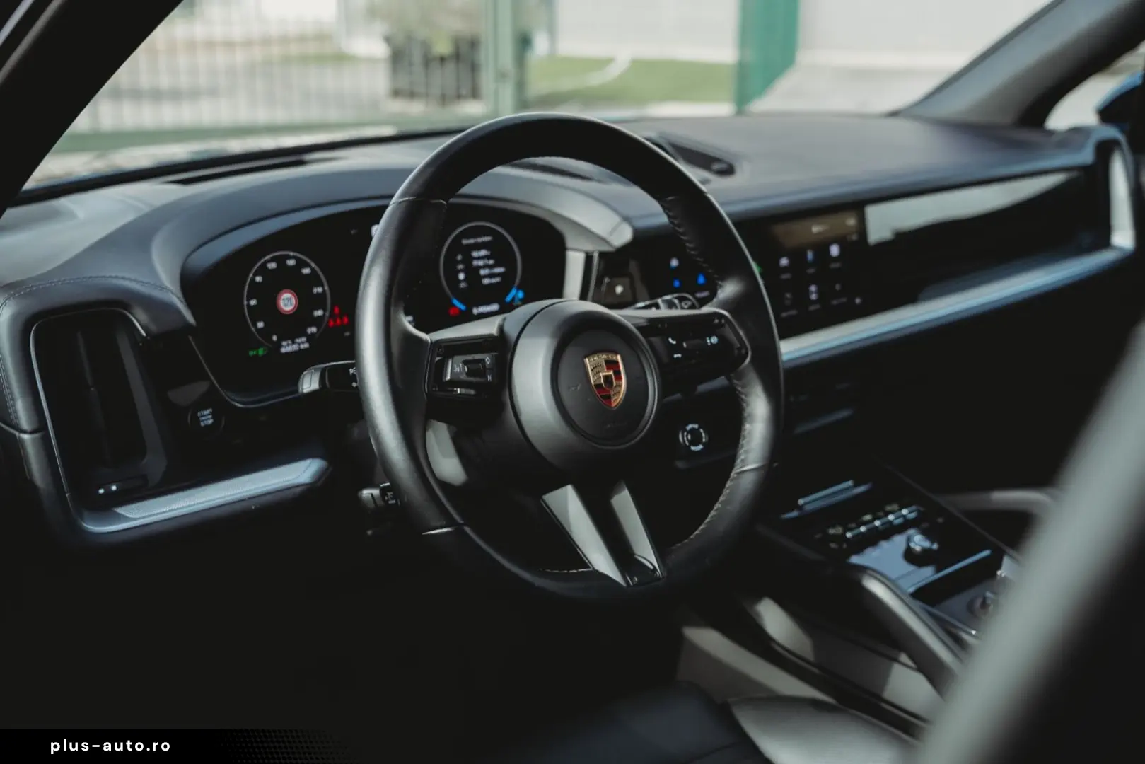 PORSCHE E-Hybrid SportDesign Pano airsusp. Bose PPF