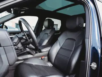 PORSCHE E-Hybrid SportDesign Pano airsusp. Bose PPF