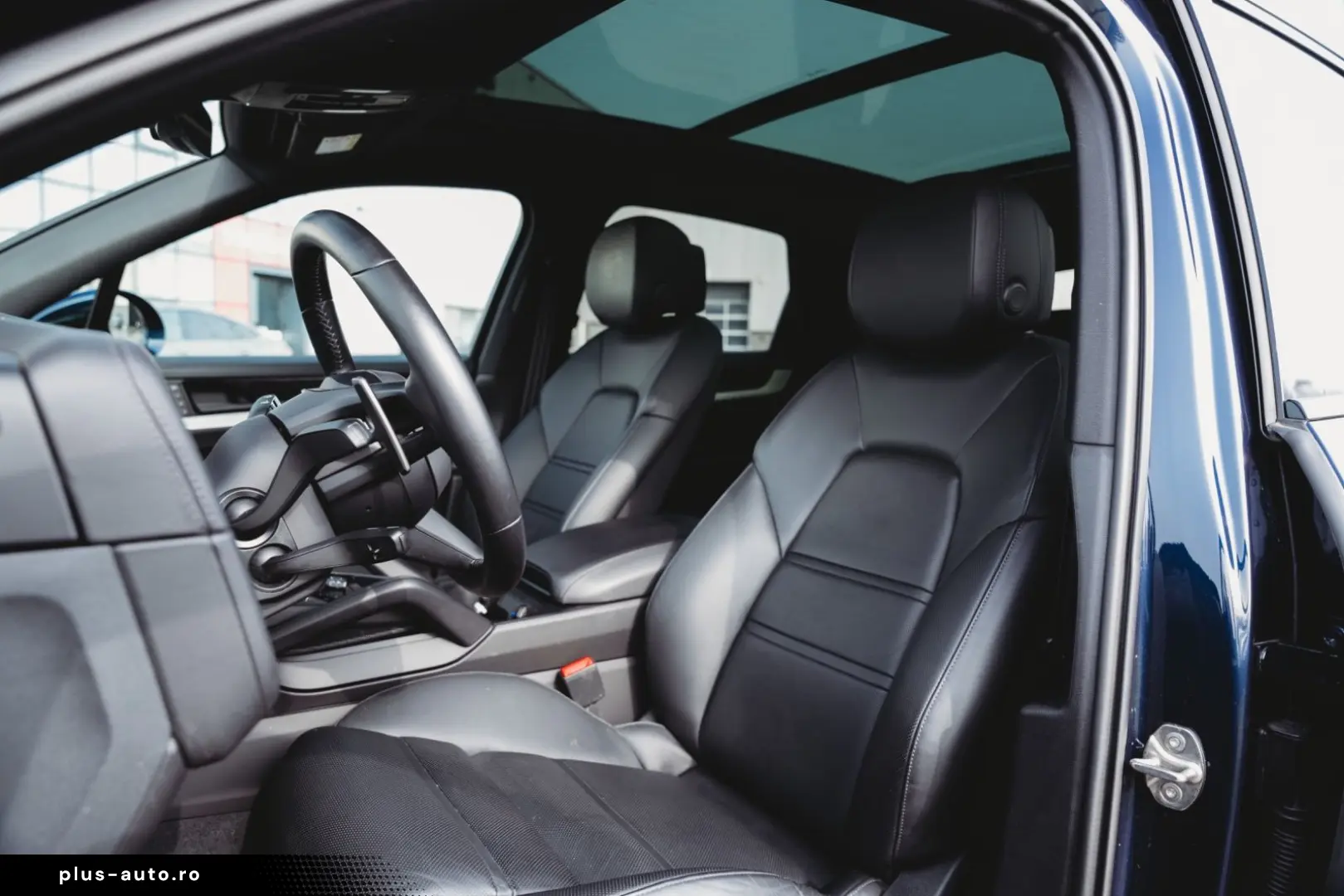 PORSCHE E-Hybrid SportDesign Pano airsusp. Bose PPF
