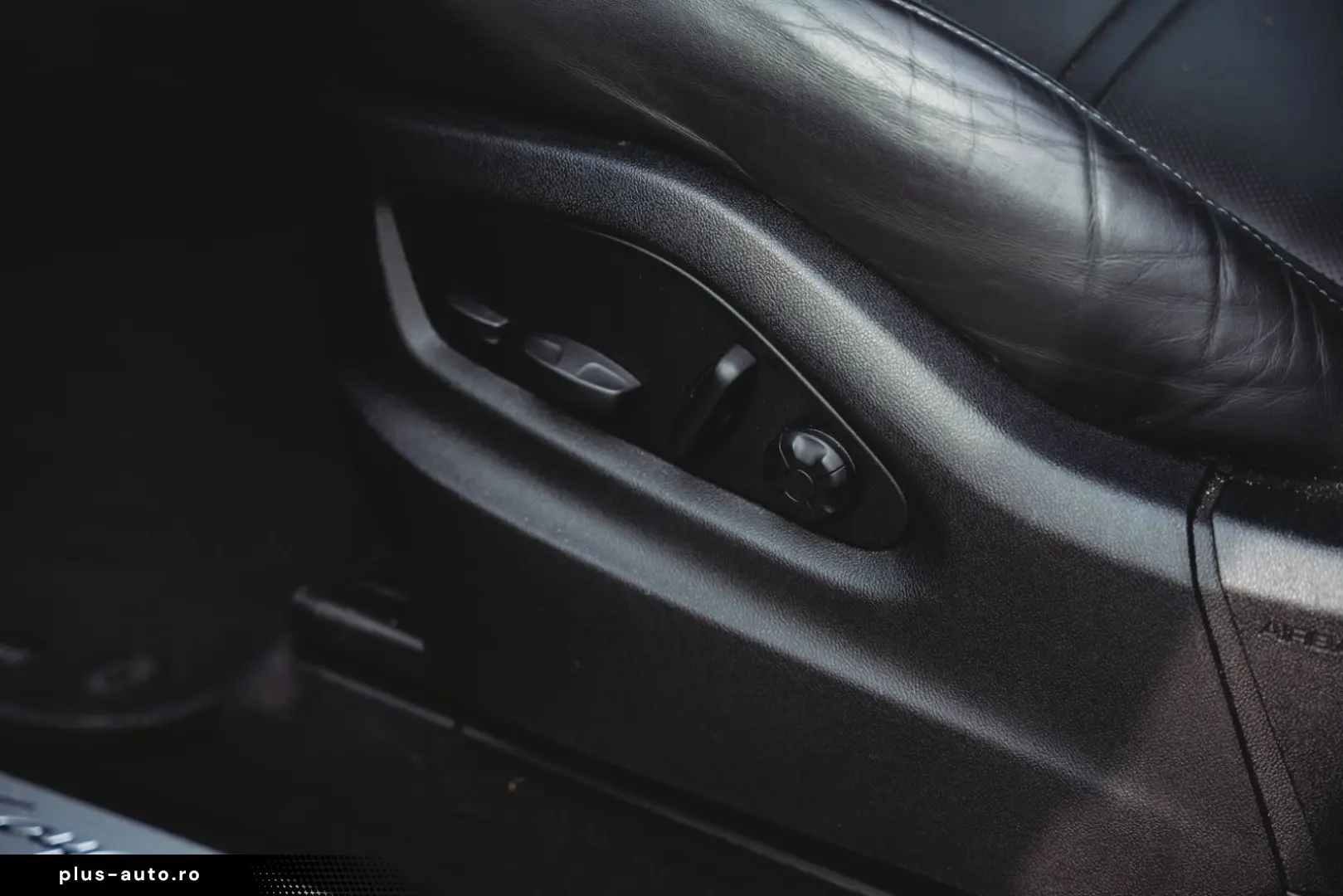PORSCHE E-Hybrid SportDesign Pano airsusp. Bose PPF