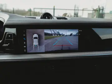 PORSCHE E-Hybrid SportDesign Pano airsusp. Bose PPF