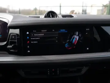 PORSCHE E-Hybrid SportDesign Pano airsusp. Bose PPF
