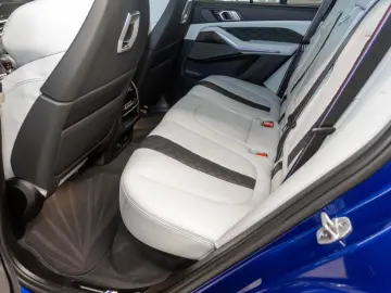 BMW X5 M  AHK Panorama HUD 360 Kamera Leder e-Sitze