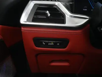 BMW X5M Competition PANO-SKY MASSAGE SOFT-CL B&W 22'