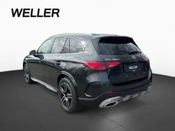 MERCEDES-BENZ GLC 300 d 4Matic AMG-Line AHK Adv  PA LED Navi