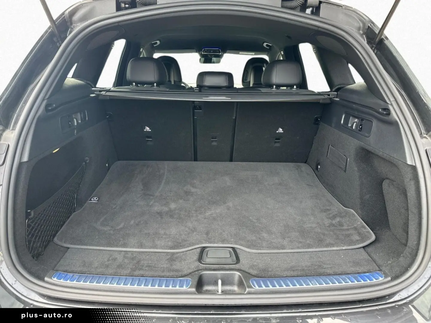 MERCEDES-BENZ GLC 300 d 4Matic AMG-Line AHK Adv  PA LED Navi
