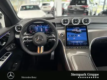 MERCEDES-BENZ GLC 300 4M AMG AHK Night Burm3D Pano 20