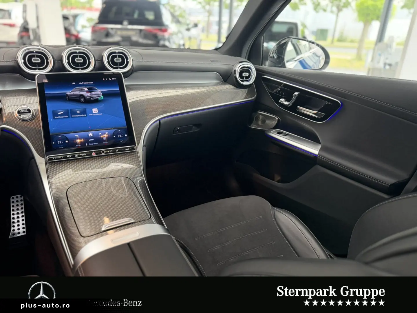 MERCEDES-BENZ GLC 300 4M AMG AHK Night Burm3D Pano 20