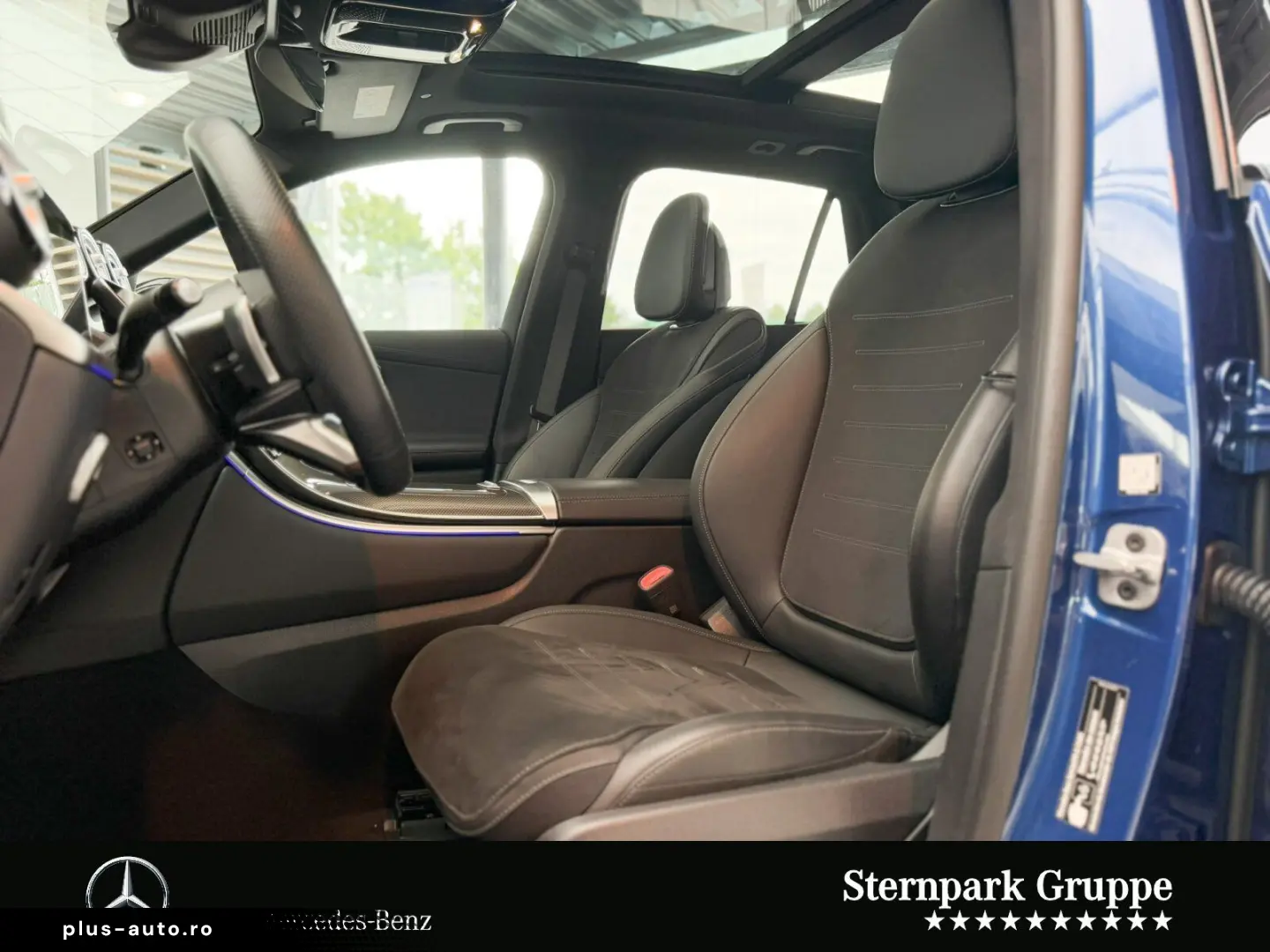 MERCEDES-BENZ GLC 300 4M AMG AHK Night Burm3D Pano 20