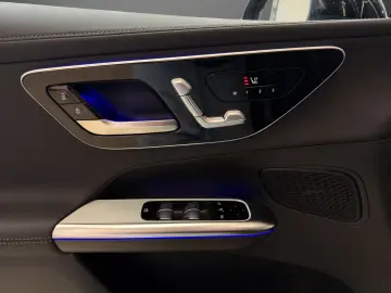 MERCEDES-BENZ GLC 300 4M AMG HUD MEMORY Pano LED