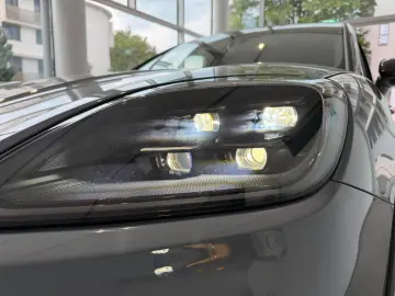 Porsche Cayenne Coupe Turbo E-Hybrid - Pachet GT