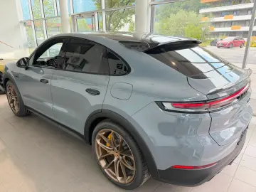 Porsche Cayenne Coupe Turbo E-Hybrid - Pachet GT