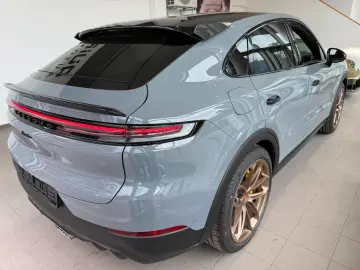 Porsche Cayenne Coupe Turbo E-Hybrid - Pachet GT