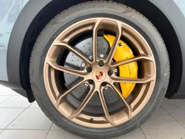 Porsche Cayenne Coupe Turbo E-Hybrid - Pachet GT