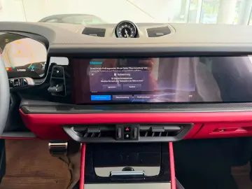 Porsche Cayenne Coupe Turbo E-Hybrid - Pachet GT