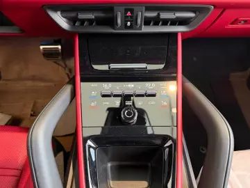 Porsche Cayenne Coupe Turbo E-Hybrid - Pachet GT