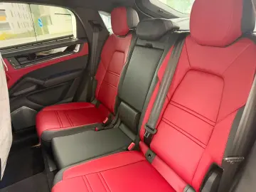 Porsche Cayenne Coupe Turbo E-Hybrid - Pachet GT