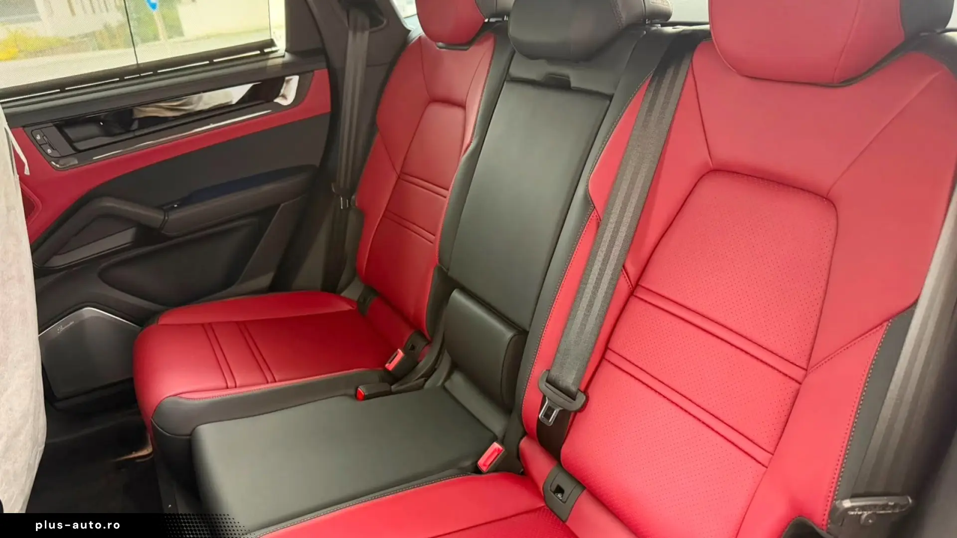 Porsche Cayenne Coupe Turbo E-Hybrid - Pachet GT