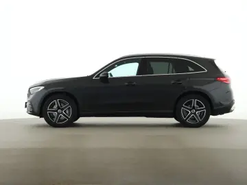 MERCEDES-BENZ GLC 200 4M AMG Pano AHK Distronic Memory
