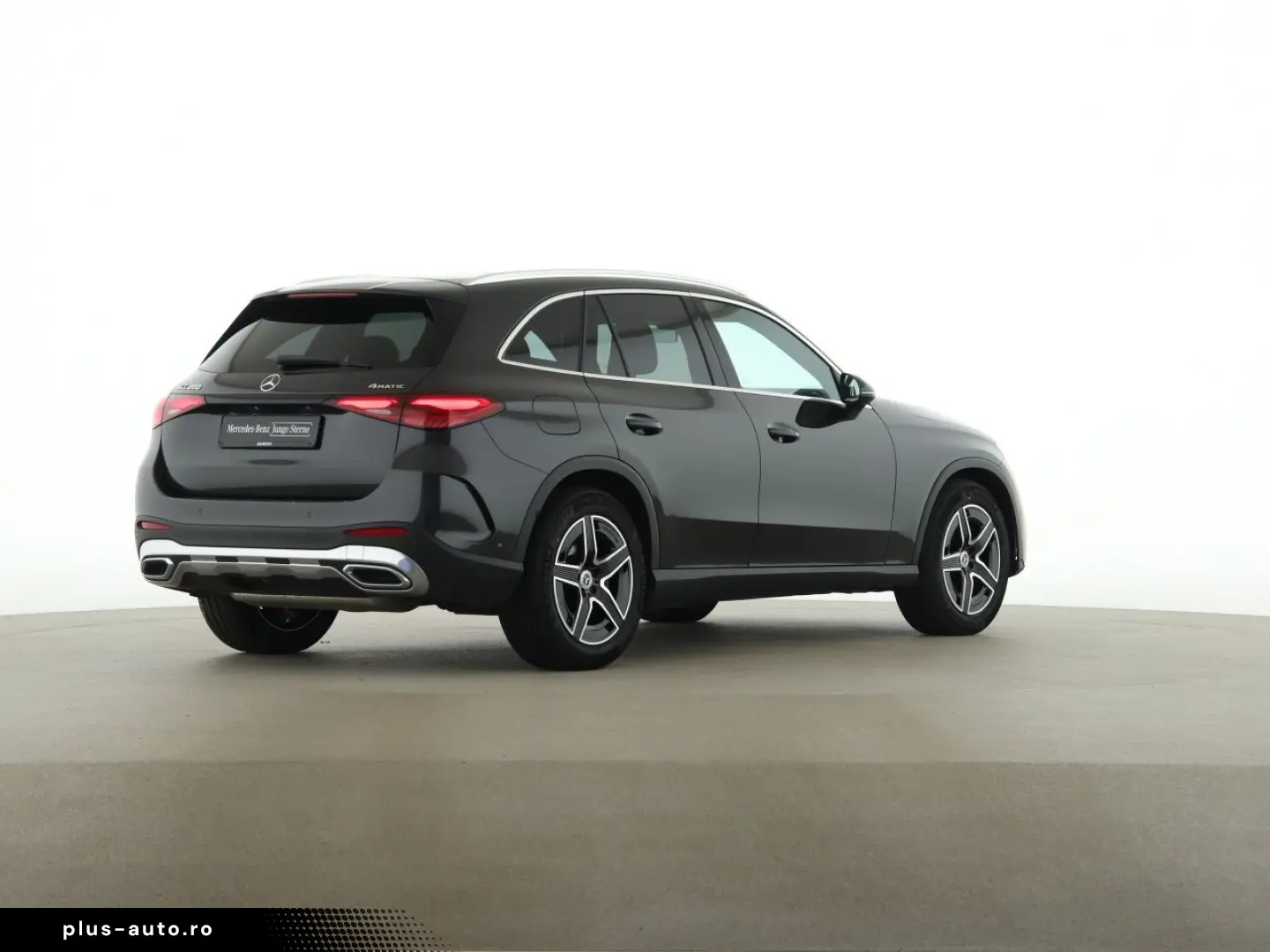 MERCEDES-BENZ GLC 200 4M AMG Pano AHK Distronic Memory