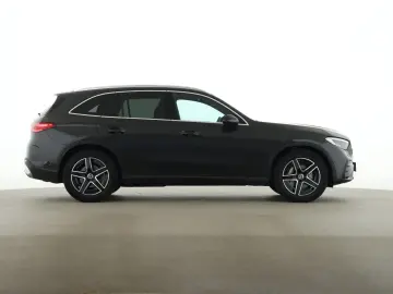 MERCEDES-BENZ GLC 200 4M AMG Pano AHK Distronic Memory