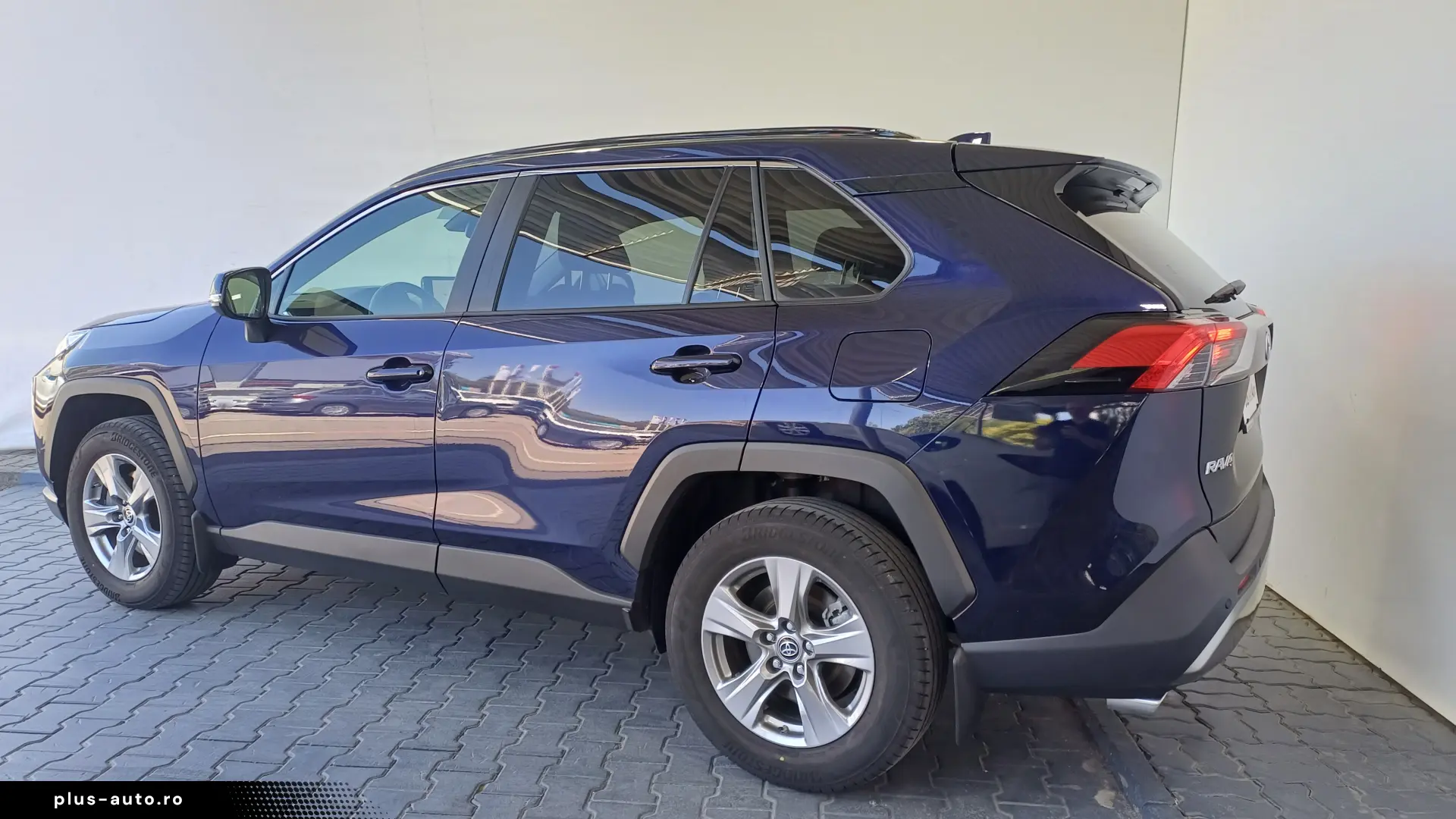 Toyota RAV4 2 5 Hybrid City AWD