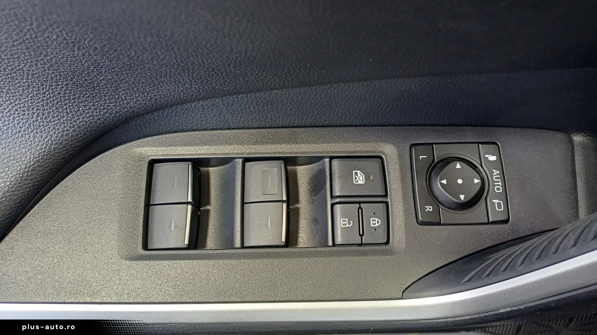 Toyota RAV4 2 5 Hybrid City AWD