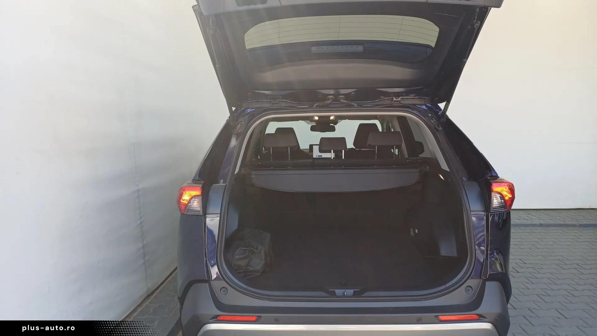Toyota RAV4 2 5 Hybrid City AWD