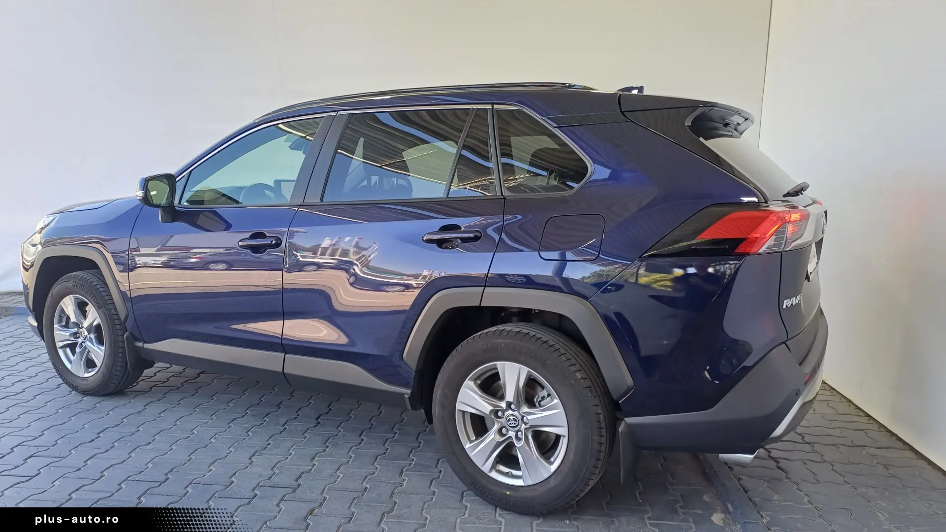 Toyota RAV4 2 5 Hybrid City AWD