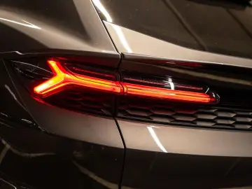 LAMBORGHINI Urus SE MY2025