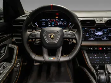 LAMBORGHINI Urus SE MY2025