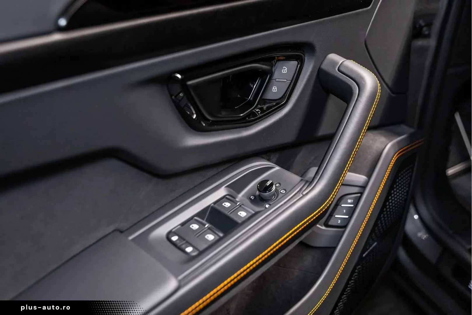 LAMBORGHINI Urus SE MY2025