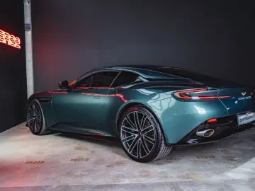 ASTON MARTIN DB12 NEW SERVICE STOCK CAR