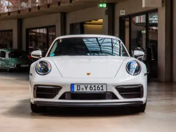 PORSCHE 911Carrera4 GTS LIFT Approved RACINGSITZE CARBON