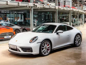 PORSCHE 911Carrera4 GTS LIFT Approved RACINGSITZE CARBON