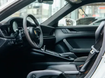 PORSCHE 911Carrera4 GTS LIFT Approved RACINGSITZE CARBON