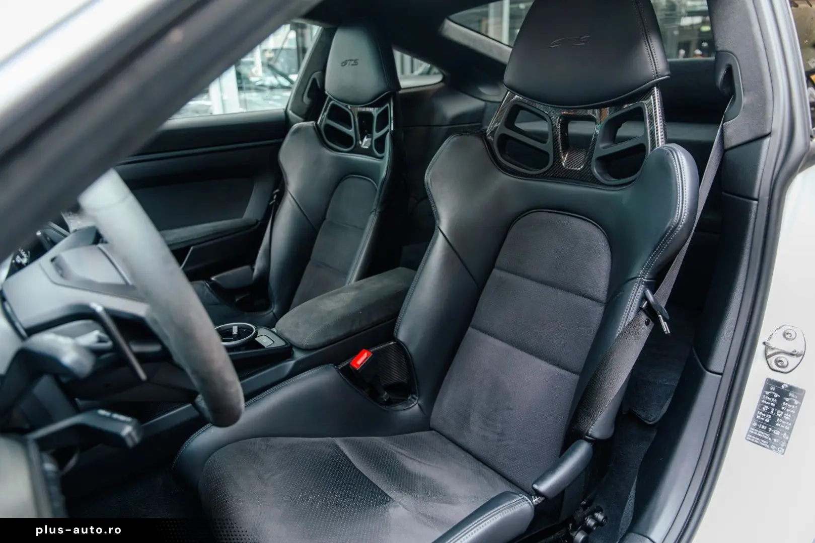 PORSCHE 911Carrera4 GTS LIFT Approved RACINGSITZE CARBON