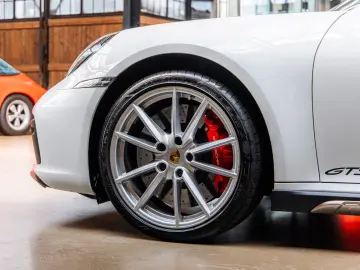 PORSCHE 911Carrera4 GTS LIFT Approved RACINGSITZE CARBON