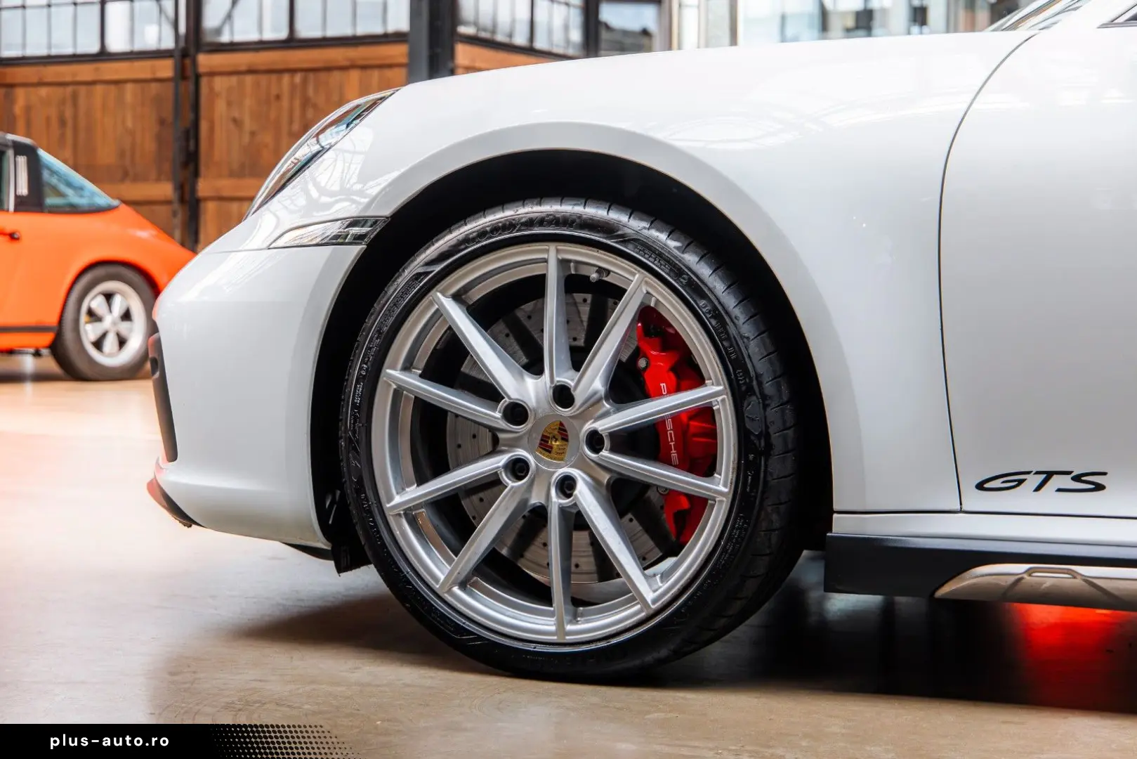 PORSCHE 911Carrera4 GTS LIFT Approved RACINGSITZE CARBON