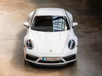 PORSCHE 911Carrera4 GTS LIFT Approved RACINGSITZE CARBON