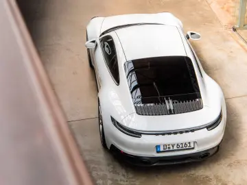 PORSCHE 911Carrera4 GTS LIFT Approved RACINGSITZE CARBON