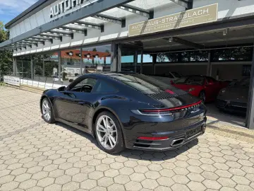 PORSCHE 992 911 CARRERA LEDERPAKET KAMERA BOSE SPORTSITZ
