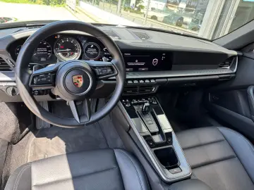 PORSCHE 992 911 CARRERA LEDERPAKET KAMERA BOSE SPORTSITZ