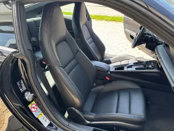 PORSCHE 992 911 CARRERA LEDERPAKET KAMERA BOSE SPORTSITZ