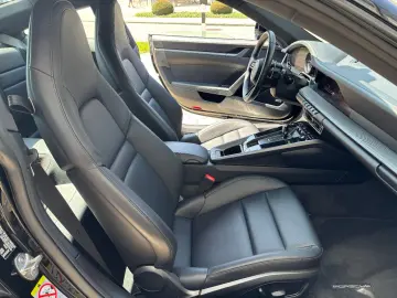 PORSCHE 992 911 CARRERA LEDERPAKET KAMERA BOSE SPORTSITZ