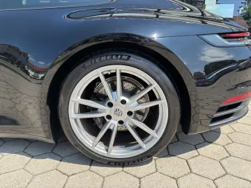 PORSCHE 992 911 CARRERA LEDERPAKET KAMERA BOSE SPORTSITZ