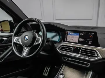 --BMW X5 xDrive40d M Sport--