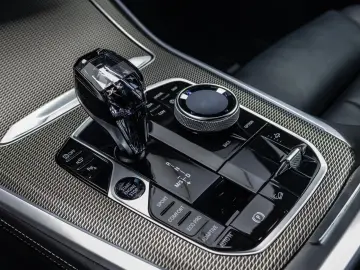 --BMW X5 xDrive40d M Sport--