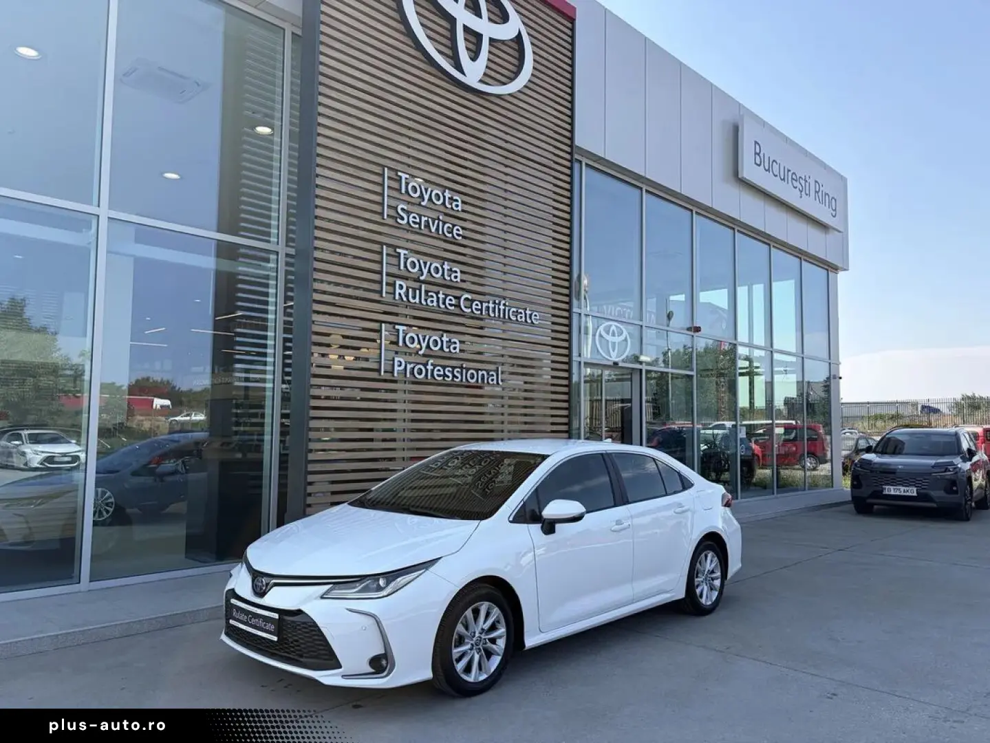 Toyota Corolla Sedan 1.8 Hybrid Business Hsd E-CVT