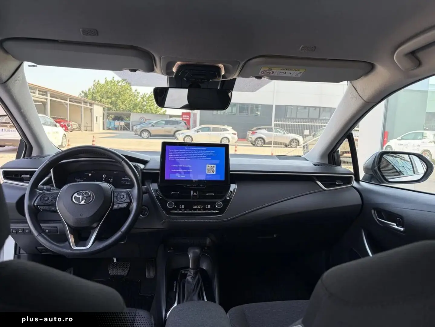 Toyota Corolla Sedan 1.8 Hybrid Business Hsd E-CVT